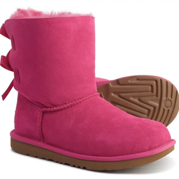 pink bow tie uggs